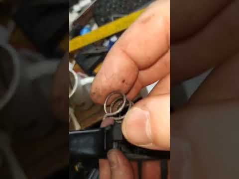 Видео: Фольксваген Шаран ремонт механизма открывания передней двери