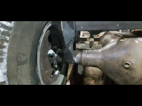 Видео: Мини погрузчик из Волги. Рама готова, узел перелома, самодельные конусные втулки.