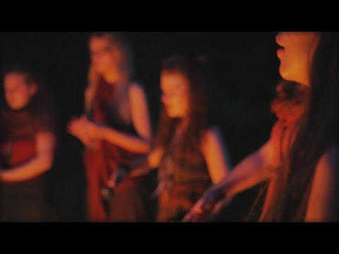 Видео: Laboratorium Pieśni - Lecieli żurauli (Ой ляцелі жураўлі)