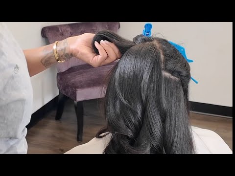 Видео: Пошаговое руководство по выпрямлению волос с кератиновым покрытием Silk Press | Гладкие, блестящи...