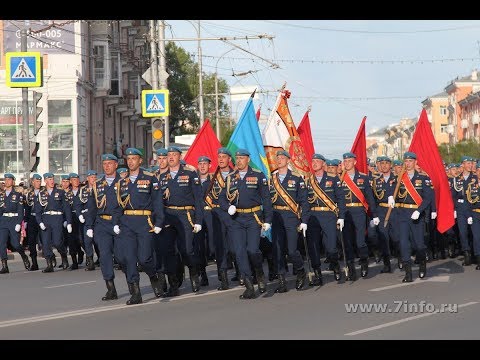 Видео: Курсанты Рязанского десантного училища "Шел солдат", 9 мая 2018