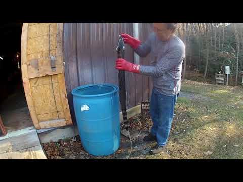 Видео: Дубление шкуры енота для начинающих