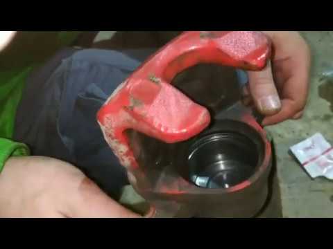 Видео: Замена передних поршней супорта, направляющих, дисков и колодок. на киа церато 2.