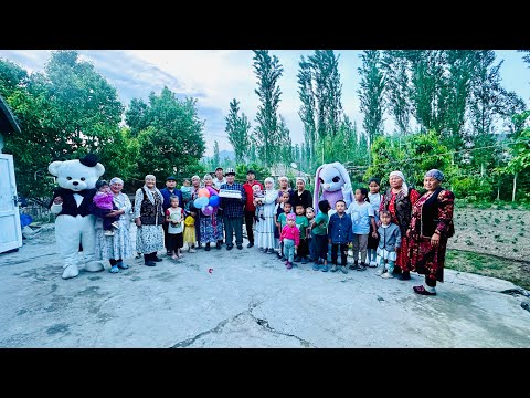 Видео: Кадамжай шаары Кызыл-булак айылында заказда кызынан ата-энесине белек.