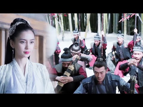 Видео: Золушка была окружена и бесстрашна, и одним движением 100-тысячная армия отпустила ее!