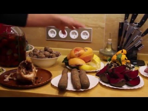 Видео: Перемалываем все - очистки, кости, орехи, окурки и даже ложки. :)