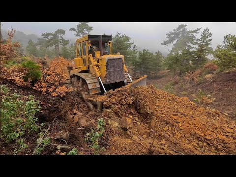 Видео: Бульдозер Caterpillar D7g Внедорожные работы #bulldozer #caterpillar #explore #d7g