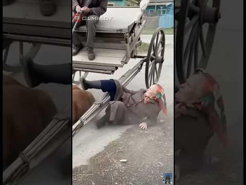Видео: 🤣 Баба з воза - коняці легше