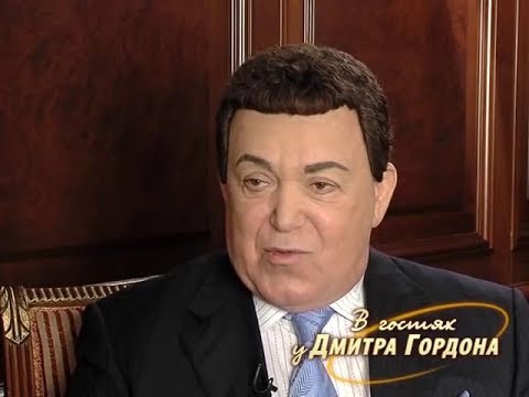 Видео: Кобзон: Как сейчас помню: с улыбкой на лице Сталин сидел в ложе и мне аплодировал