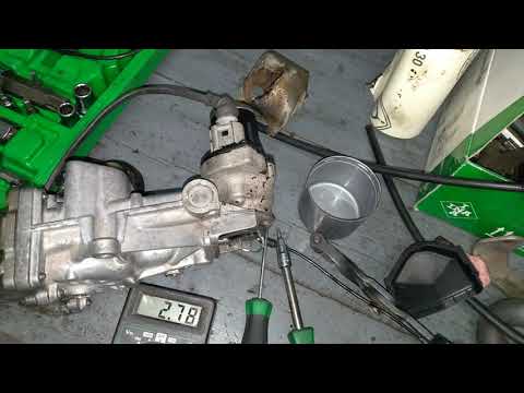 Видео: VW Golf 6 1.6tdi помилка p0407.Ремонт клапана егр VW 1.6tdi CAYC valve egr error p0407 p0403  p0405