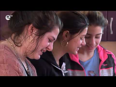 Видео: Ромите празнуват Банго Василий