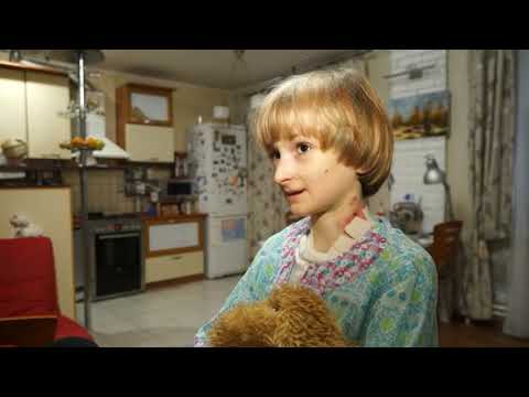 Видео: «Девочка-бабочка» Настя Подосинина нуждается в помощи горожан