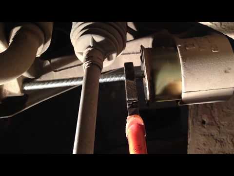 Видео: Skoda Fabia. Замена сайлентблока.