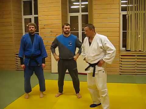 Видео: Классика дзюдо и самбо- Бросок через голову стопой в живот в исполнении Артура Кушпиты.