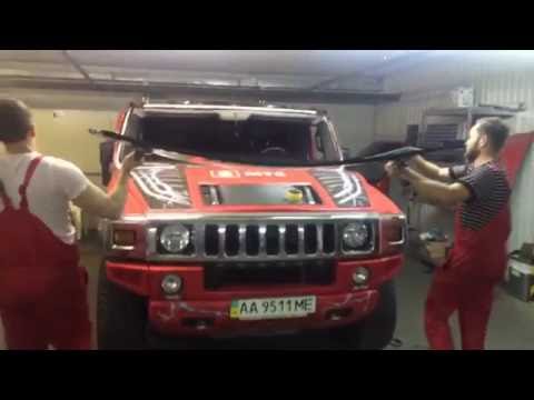 Видео: Замена лобового стекла на HUMMER H2 в сервисном центре "Glass Express" г. Киев