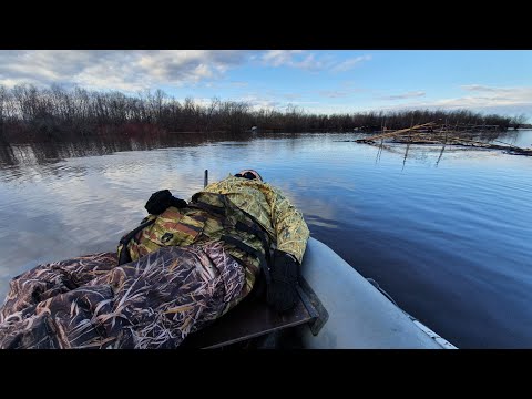 Видео: ЦЕЛЬ ОСТАТЬСЯ В ЖИВЫХ ВО ВРЕМЯ НАВОДНЕНИЯ от гиганского ЗАТОРА на РЕКЕ ПАВОДОК2020