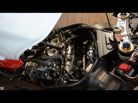 Видео: замена свечей зажигания suzuki gsxr600 k5