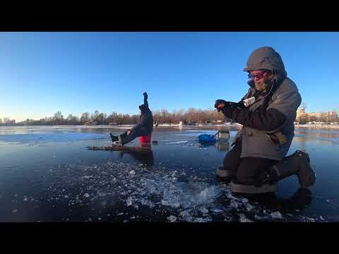 Видео: #рыбалка #днепр#мормышка   За Окунем по заливам Днепра.Киев!