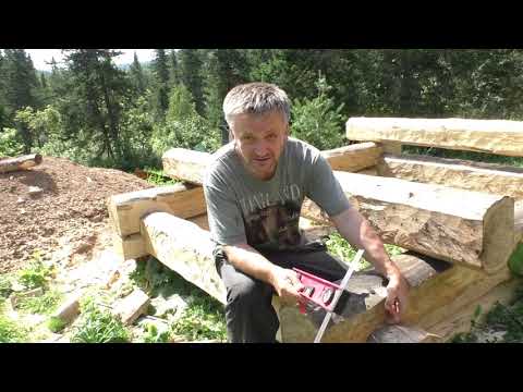 Видео: Рубим в простой замок (охряпка). Топор "Сергий Радонежский".