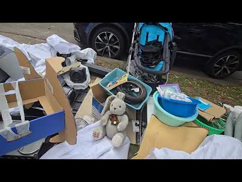 Видео: Нашла на свалке мешки ! Открыла и ОбАлДеЛа ! Это надо видеть . Не мусорка ,а бутик . Dumpster diving