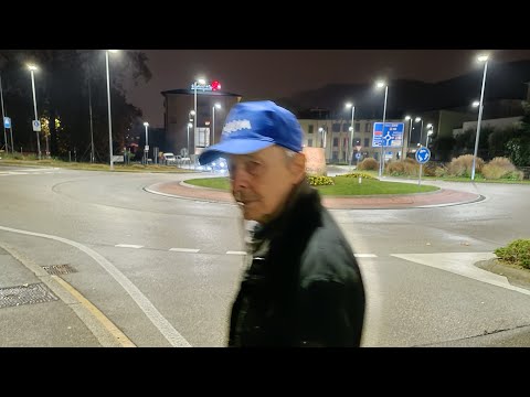 Видео: Наша жизнь заграницей.Отец и сын в прямом эфире!