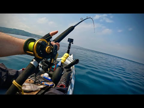 Видео: Рыбалка на краю глубоководной траншеи — ловля леща и его использование в качестве наживки — Рыбал...