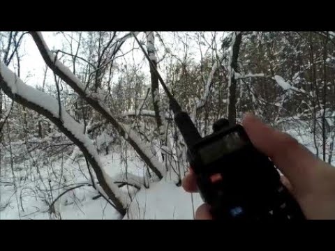 Видео: Baofeng UV-5R 8w дальность связи в суровом лесу.