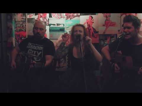 Видео: Женя Огурцова. Я уйду. 01\04\17 TEMA BAR, МОСКВА