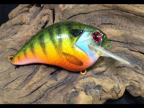 Видео: Индивидуальная окраска воблера Blue Gill