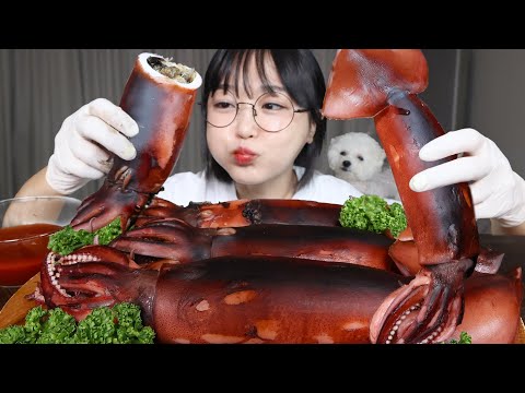 Видео: Целый приготовленный на пару кальмар🦑 Внутренности — просто объедениеㅣMukbang ASMR