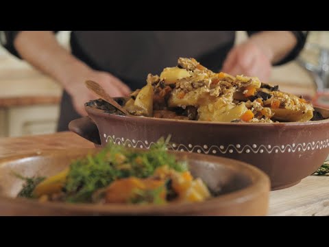 Видео: Тушеный заяц в сметане с  белыми грибами. Простое блюдо.  #иванантропов #заяц #заяцвсметане