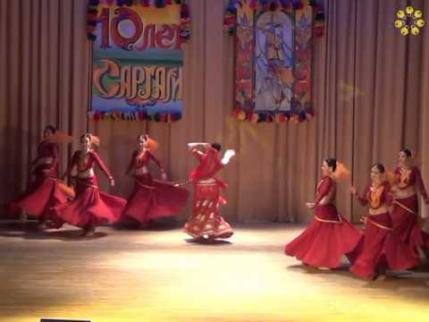 Видео: Yeh Chand Koi Deewana Hai.Школа танцев "Саргам". Постановка - Елена Гришина