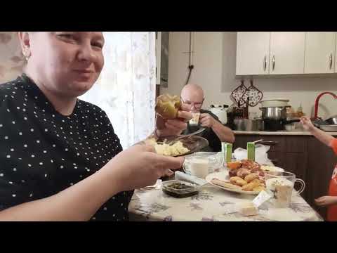 Видео: УТРО ЗАВТРАКАЕМ ОТВЕЧАЮ НА ВОПРОСЫ. 