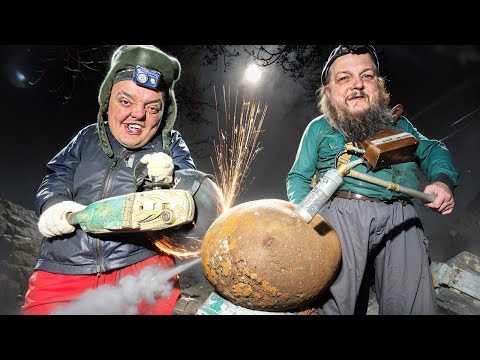 Видео: ОТКРЫЛИ ДРЕВНИЙ КАМЕНЬ ! ЧТО ВНУТРИ ?