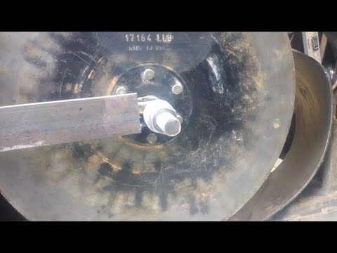 Видео: Плуг. Отрезной диск Джон Дир.