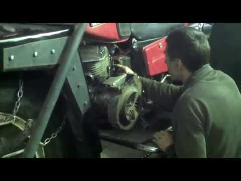 Видео: Трайк ИЖ (каракат), на шинах низкого давления ,часть № 5 двигатль.