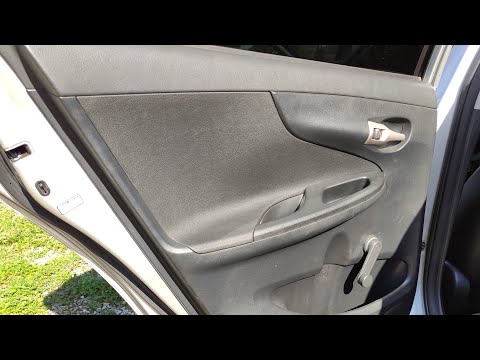 Видео: Как самому перетянуть дверные вставки от Toyota Corolla? Перетяжка дверных карт.
