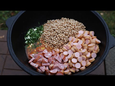 Видео: КОНСЕРВИРОВАННАЯ ФАСОЛЬ С КОПЧЕНОСТЯМИ В КАЗАНЕ