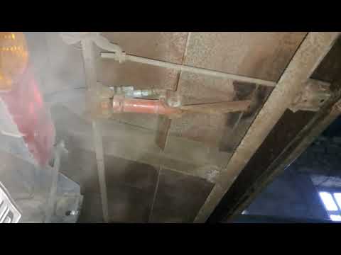 Видео: Гідравлічне відкриття борта на газоні