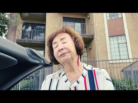 Видео: Молодые люди делают Светочке комплименты #usa 🇺🇸