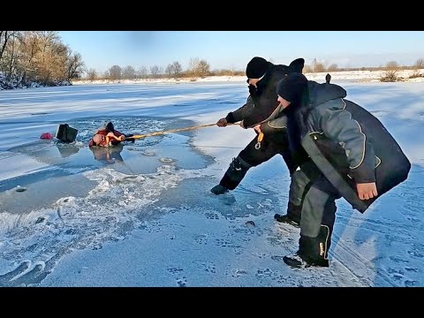 Видео: НАРЕШТІ ПЕРШИЙ ВИХІД НА КРИГУ 2023-2024!!! Ловим окуня на мілині