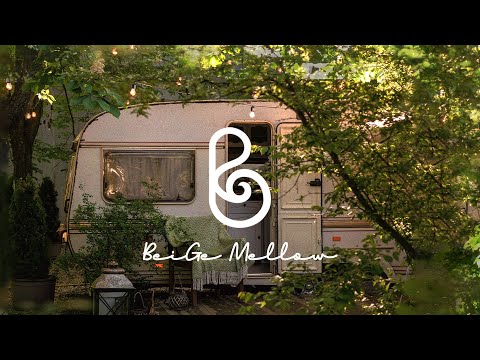 Видео: Инструментальная музыка Little Forest для отдыха