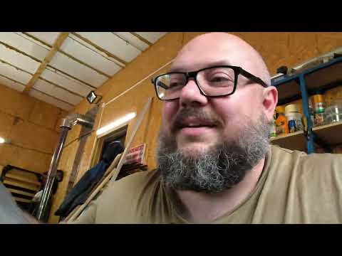 Видео: АБИССИНСКАЯ СКВАЖИНА С ЧИСТОЙ ВОДОЙ В БОЛОТЕ