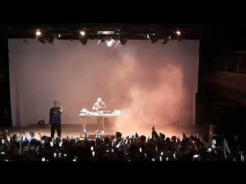 Видео: Кровосток - Думай позитивно (Прага 02.11.2024) Live