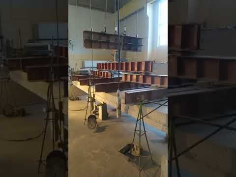 Видео: испытание железобетоннной ребристой плиты перекрытия