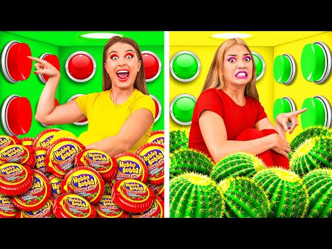 Видео: 1000 Загадочных Кнопок и Только Одна Тебя Спасет | Фантастические Лайфхаки с Едой BaRaDa Challenge