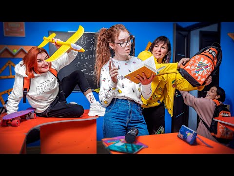 Видео: ДЕНЬ НАОБОРОТ!!! УЧИТЕЛЯ СТАЛИ ДЕТЬМИ!!!