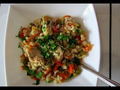 Видео: В мультиварке: перловка с курицей.