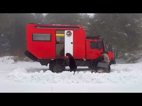 Видео: КАРАВАН СЛОМАЛСЯ В СНЕЖНОМ ЛАГЕРЬЕ