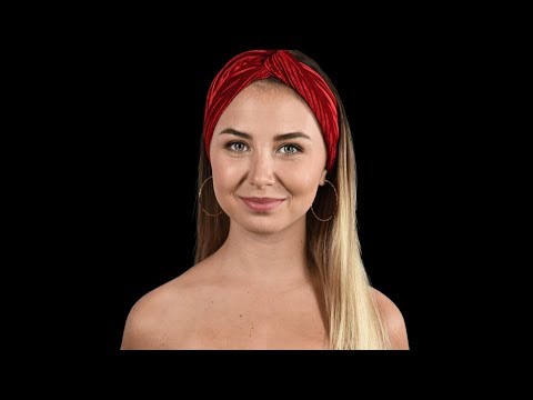 Видео: ГОЛОС 2018.  Песня Уитни Хьюстон!  София Тарасова.